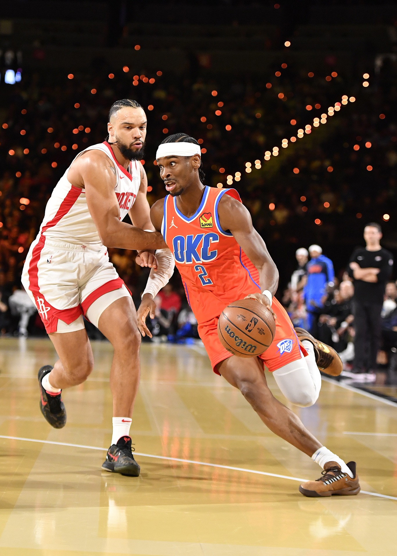 俄克拉荷马雷霆训练开放日；关键时刻完成体检引欢呼；英超在即；身体对抗强度拉满的简单介绍